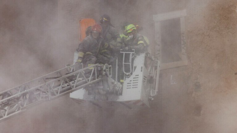 Muncitorul român care a fost prins sub ruinele turnului medieval din Roma a decedat în timpul nopții la spital