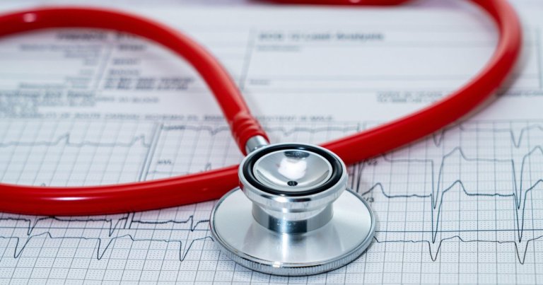 Dispare rețeta medicală de la medicul de familie. O nouă platformă de Sănătate va fi disponibilă din august, anunță ministrul Rogobete.