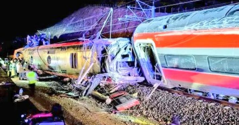 Cel puțin 20 de morți într-un accident feroviar în sudul Spaniei; multe persoane rănite au rămas blocate în trenurile rapide.