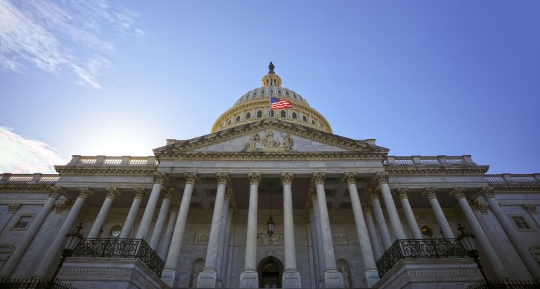 Un raport al Congresului SUA evaluează anularea alegerilor din România și deplânge cenzurarea Bruxelles-ului în alegerile țărilor membre.