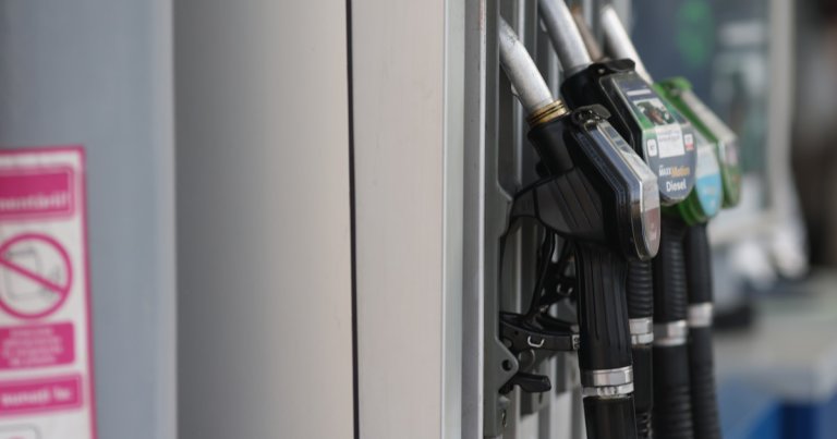 Conținutul ordonanței privind carburanții: Executivul fixează limita adaosului comercial și limitează exporturile. Până...