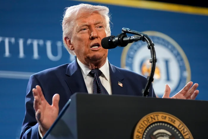 Donald Trump trimite 5.000 de pușcași marini în Strâmtoarea Ormuz, după declarația de război „câștigat”.