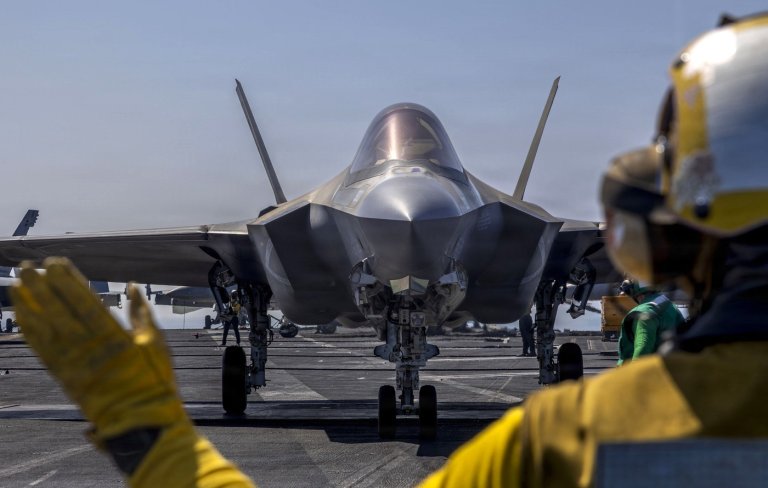 SUA își consolidează trupele în Orientul Mijlociu. Soldați de marină și ambarcațiuni au fost deja desfășurate în zona de conflict.