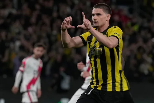 Meciul pe care Andrei Rațiu ar prefera să fie uitat! A avut o ratere fantastică și a generat un penalty.