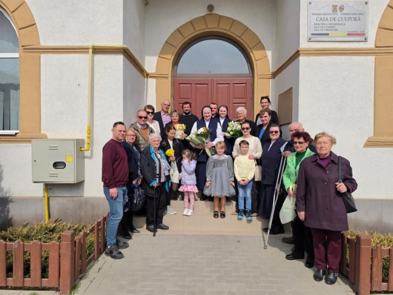 Povestea Sorei Emilia, mamă pentru 600 de copii timp de mai bine de 25 de ani: „Binele nu țipă”