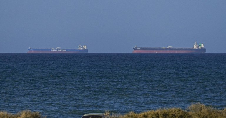 Prima navă de croazieră traversează Strâmtoarea Ormuz în urma declanșării războiului cu Iranul.