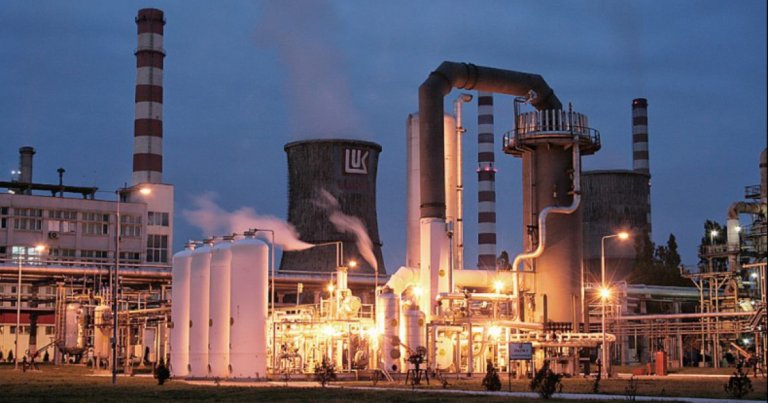 Redeschiderea rafinăriei Petrotel Lukoil a obținut aprobarea. Bogdan Ivan: „Am avut parte de o confirmare oficială de...