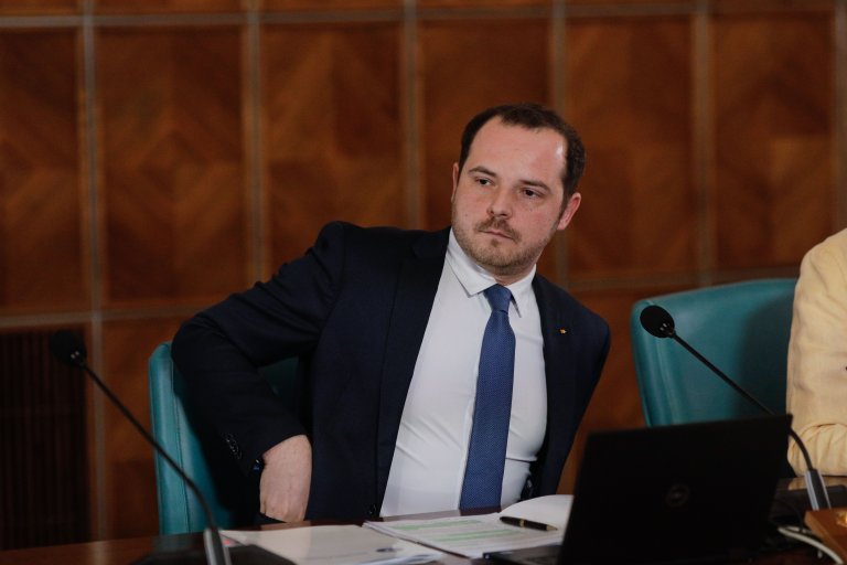 Scenariul pentru plata datoriei față de Pfizer pentru vaccinurile anti-Covid. Rogobete: „Să alegem alte produse”
