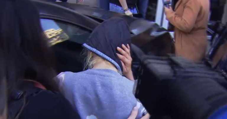 Un individ suspect în legătură cu cazul medicului omorât și ars într-un apartament din București a fost interogat.