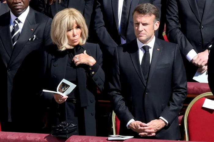 Informații noi despre viața personală a cuplului Macron. Brigitte Macron, „foarte invidioasă“ pe femeile „prădătoare“ din jurul președintelui.