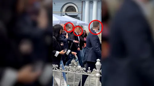 Mai mulți ofițeri SPP decât reporteri în preajma lui Bolojan la Timișoara. De ce se bucură de apărăria unei armate de ofițeri, dacă este apreciat de o națiune întreagă, cum afirmă propaganda?