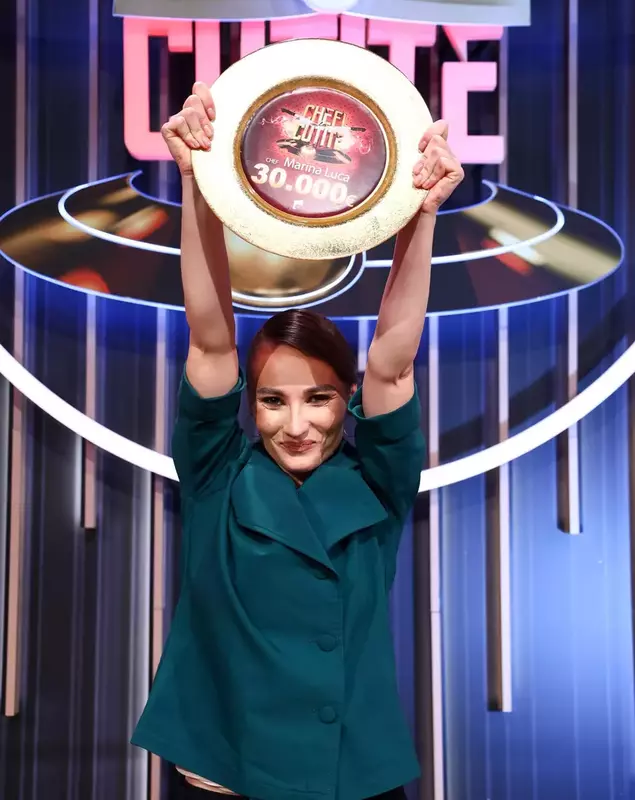 Marina Luca a triumfat în sezonul 17 al show-ului Chefi la cuțite 2026. Ce sumă a câștigat împreună cu Cuțitul de aur al chef-ului Sautner?