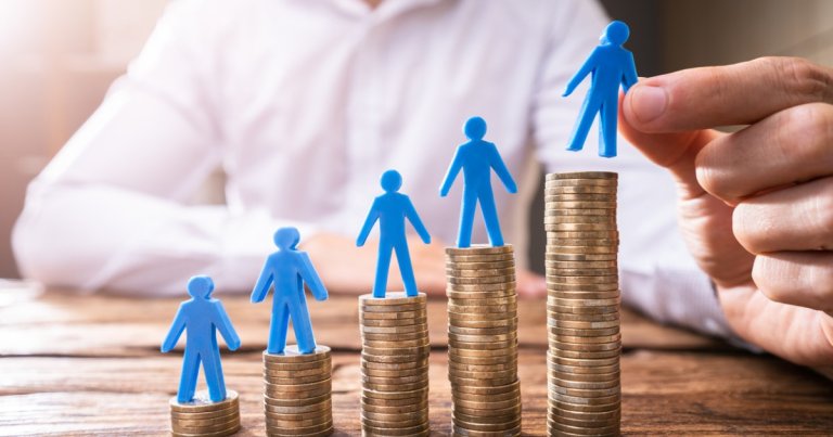 Noua legislație privind salariile: mai mult de 50% dintre angajații din sistemul bugetar ar putea primi creșteri salariale. Cu ce sumă se va amplifica...