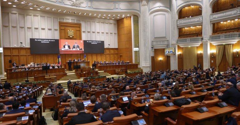 Numărul executivelor căzute în urma unei moțiuni de cenzură după Revoluție: de la cel mai efemer Guvern la cel mai recent destituit...