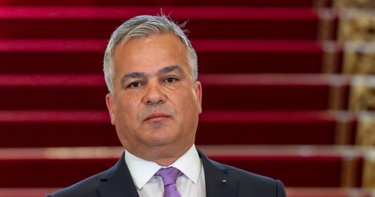 Adrian Veștea, reacție după avertismentul lui Ilie Bolojan de a-și prezenta...