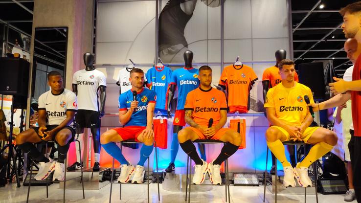FCSB a prezentat noile sale uniforme » Noutăți: tricouri în nuanțe de portocaliu și tiparul „Dracula”