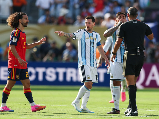 Gestul disputat al lui Leo Messi face înconjurul globului: "E dezolant să-l observi astfel!" / "Dacă a ajuns și el să procedeze așa"