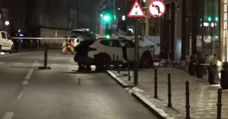 Doi pietoni au decedat după ce un vehicul a pătruns pe trotuar pe strada Mureșenilor din...