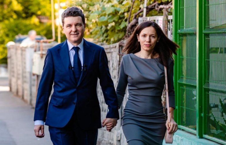 Mirabela Grădinaru, partenera de viață a lui Nicușor Dan, președintele în funcție, a făcut cunoscută declarația sa de avere.