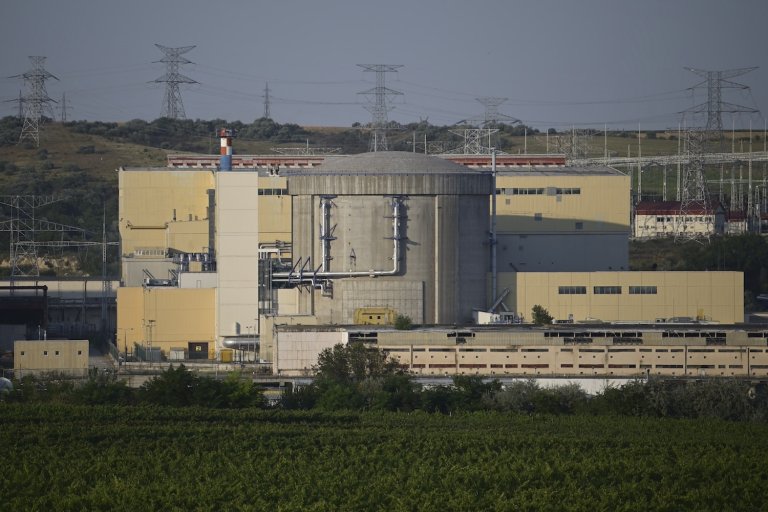 România renunță astăzi la energia nucleară: unitatea de la Cernavodă își va opri complet activitatea. Ce presupune acest lucru.