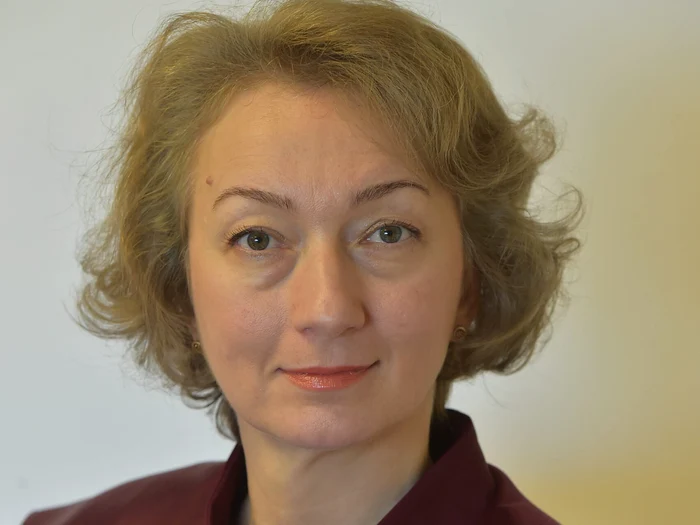 SURSE: Simina Tănăsescu are o întâlnire cu Bolojan înaintea verdictului CCR referitor la Legea ANI ce îl vizează pe Dominic Fritz. Zamfir: „Ce a căutat președinta CCR în cabinetul lui Abrudean?”